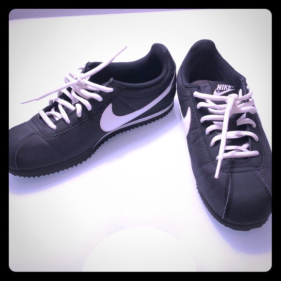 Nike Shoes | Nike Cortez Size 7 Black | Color: Black/White | Size: 7 | Marshallhimself's Closet